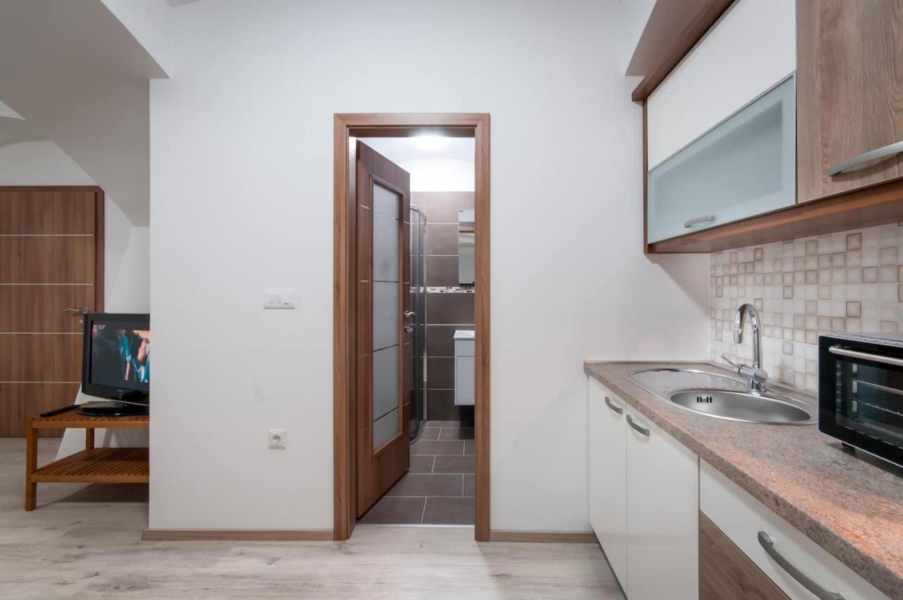 The Maze Apartment Ljubljana Bagian luar foto