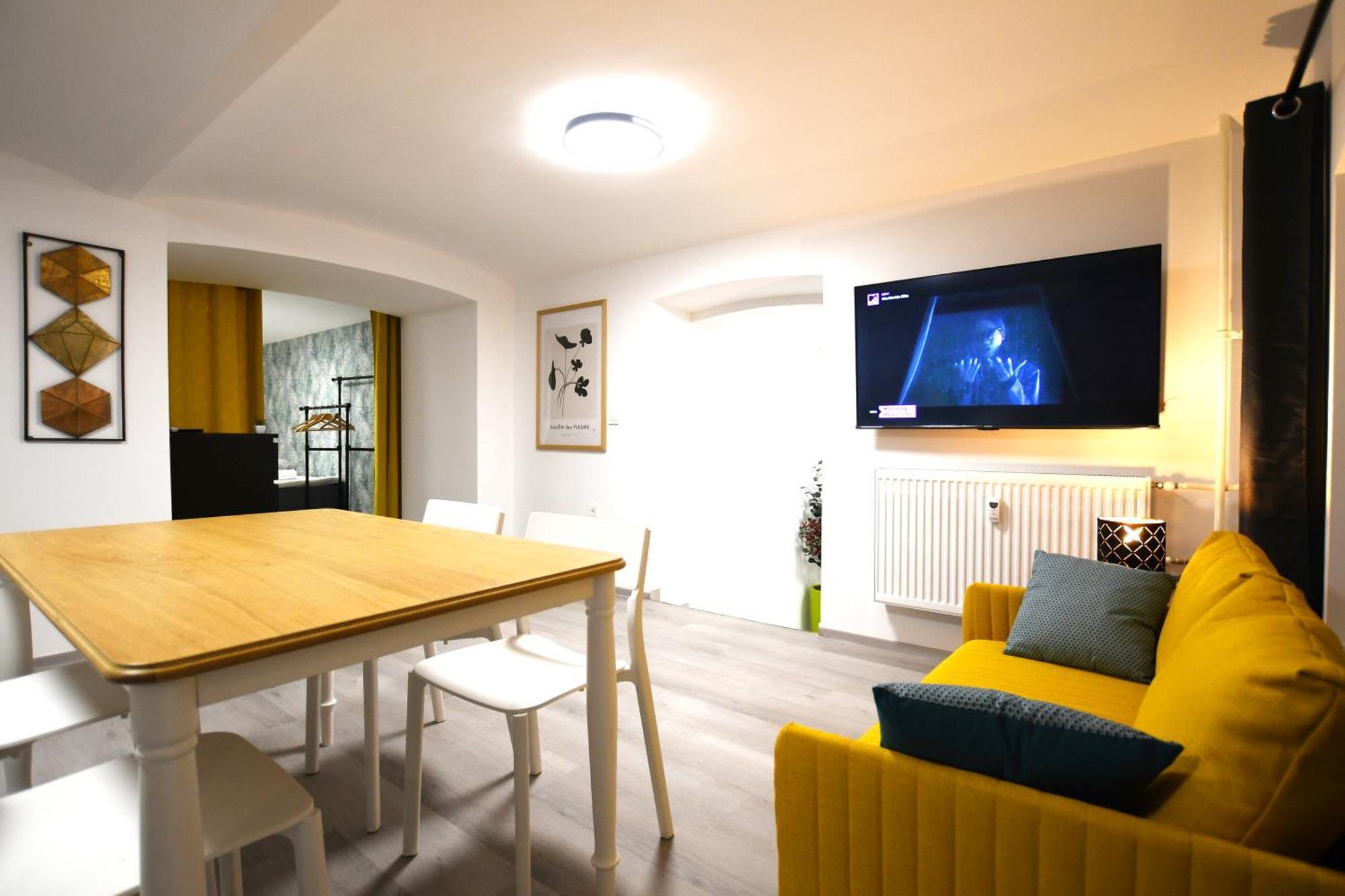 The Maze Apartment Ljubljana Bagian luar foto