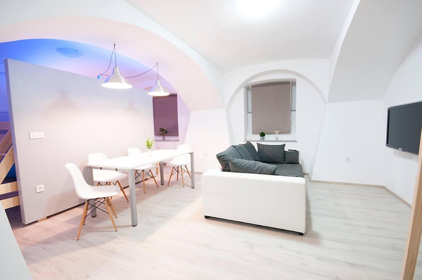 The Maze Apartment Ljubljana Ruang foto