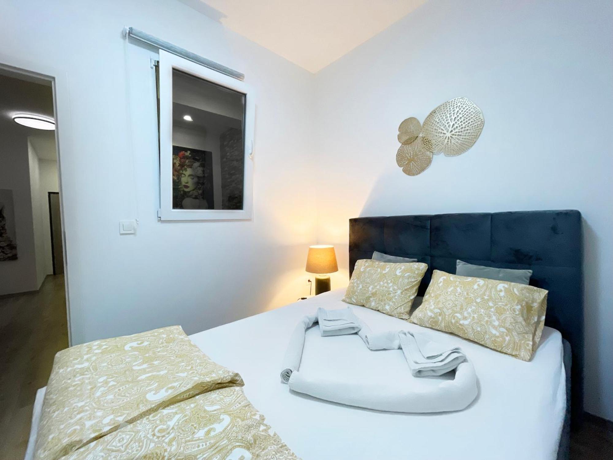 The Maze Apartment Ljubljana Bagian luar foto
